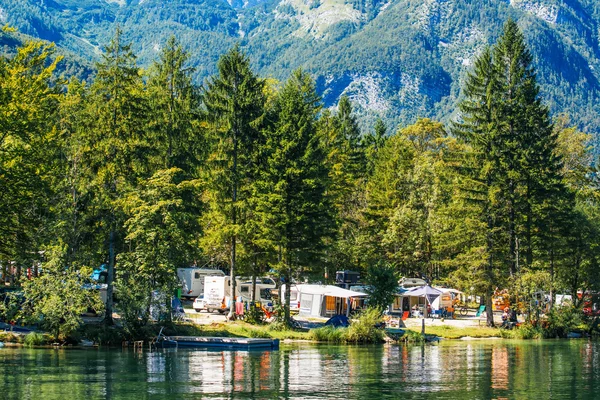 Camping Ukanc en el lago Bohinj, Eslovenia —  Fotos de Stock