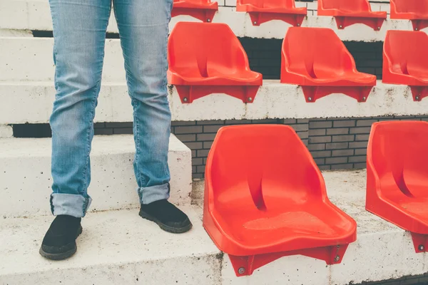 Apoyador del equipo en el estadio vacío — Foto de Stock