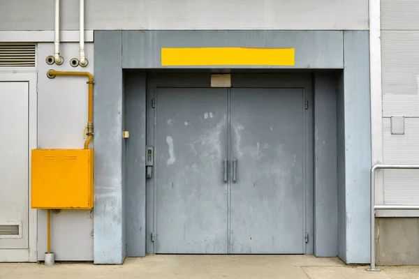 Старий Промисловий Склад Двері Газовий Лічильник Коробка — стокове фото