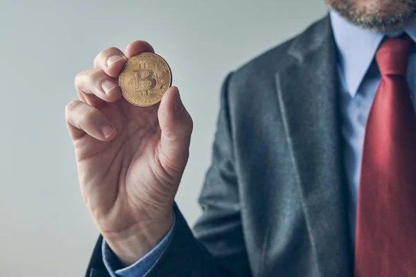 Businessman Offering Bitcoin Trading Exchanging Cryptocurrency Concept — Stock Photo, Image