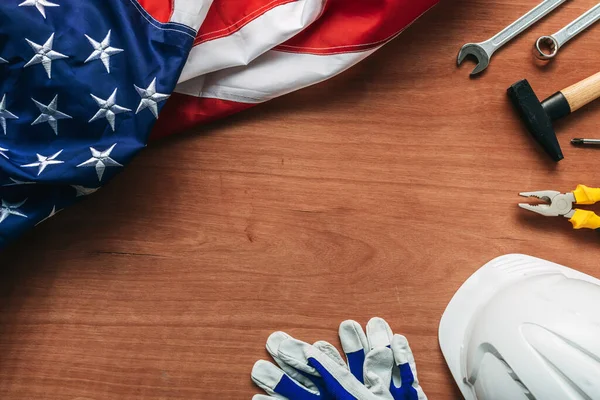 Amerikanisches Arbeitstagskonzept Von Oben Flach Mit Fahne Und Werkzeug Auf — Stockfoto