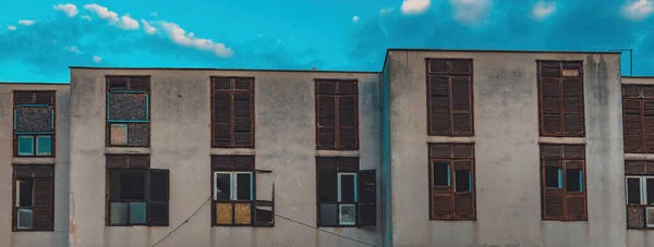 Vecchio Edificio Rovina Nella Città Crikvenica Con Cielo Blu Sullo — Foto Stock