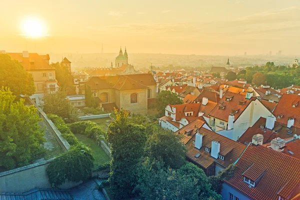 Horizonte de manhã de cidade de Praga — Stockfoto