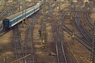 tren istasyonuna geldikten