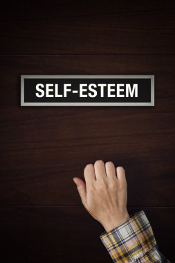 El benlik saygısı artırmak kapıyı çalıyor