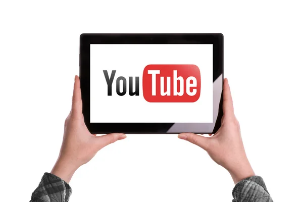 Logo di YouTube sul tablet digitale — Foto Stock