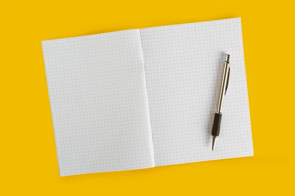 Bolígrafo y cuaderno —  Fotos de Stock