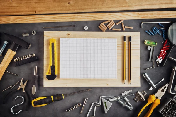 Geassorteerde Do It Yourself Tools en Notebook — Stockfoto