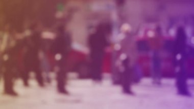 Kalabalık, insanlar üzerinde Street yürüyüş Bokeh, kentsel arka plan bulanıklık gibi kadın ve erkek tanınmaz grup bulanıklık