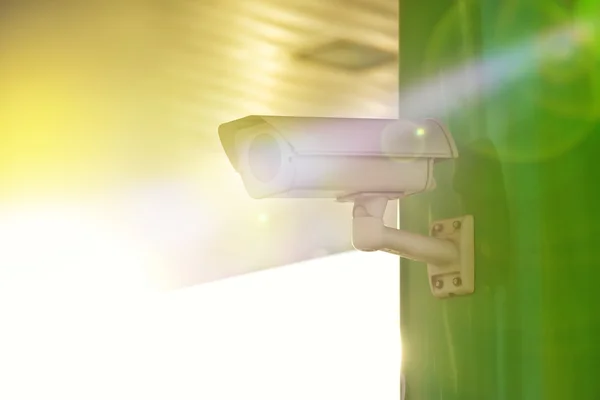 Cámara de seguridad CCTV industrial con Sun Flare — Foto de Stock