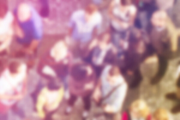 Расплывчатый абстрактный фон людей в городской среде
