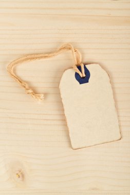 Vintage fiyat etiketi etiket ahşap doku arka plan üzerinde