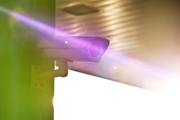 Cámara de seguridad CCTV industrial con Sun Flare — Foto de Stock