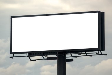 Bulutlu gökyüzü karşı boş açık Advertsing Billboard