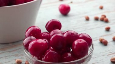 kaseden tatlı kiraz toplama eller