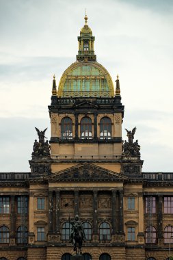 Saint wenceslas heykel ve Prag Ulusal Müzesi