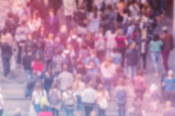 Общественное мнение Размытый фон, воздушный вид на толпу
