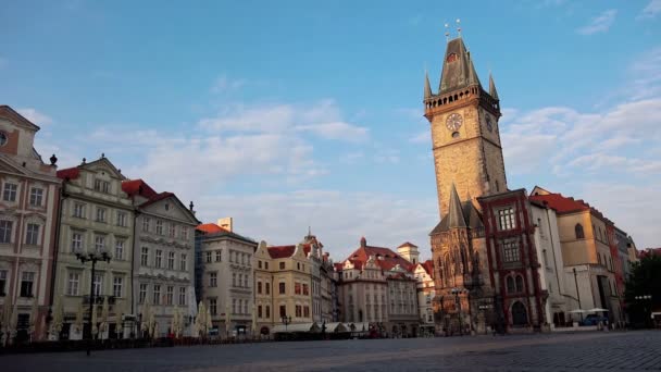 Salida del sol en la Plaza de Praga — Vídeo de stock