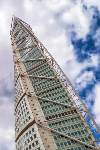 Turning Torso Орієнтир самобутнього міста Мальмо — стокове фото