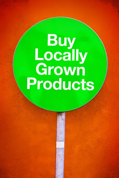 Acquista prodotti coltivati localmente — Foto Stock