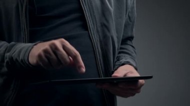 Dijital tablet bilgisayar ile siber suç