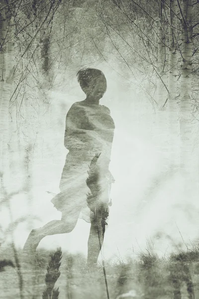 Woman Running to Freedom Through Countryside Field — Stock Photo, Image