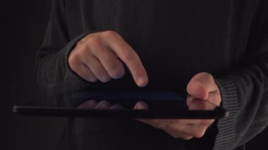 Dijital tablet bilgisayar ile el