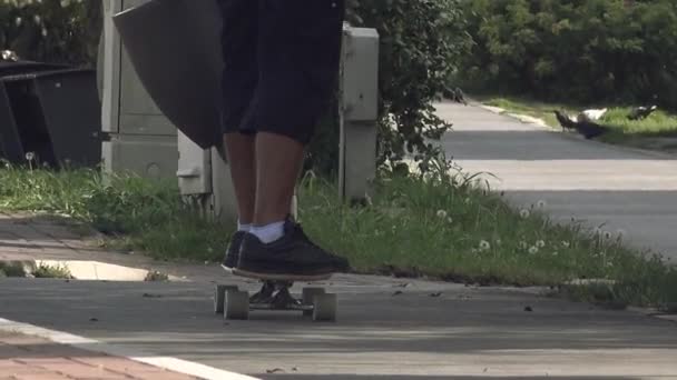 Скейтборд — стоковое видео