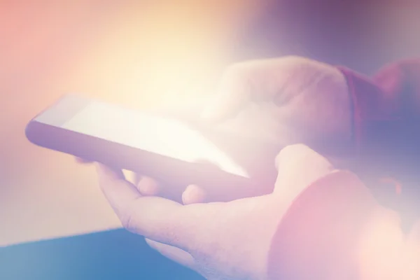 Woman hands with mobile smartphone — Stok fotoğraf