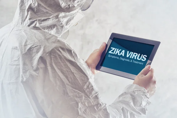 Concepto de virus del Zika, trabajador médico con ropa protectora —  Fotos de Stock