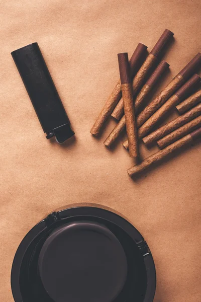 Passionate smoker flat lay table top view arrangement — Stock Photo, Image