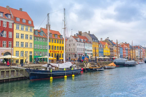 Kopenhagen Nyhavn Kanal und Bezirk — Stockfoto