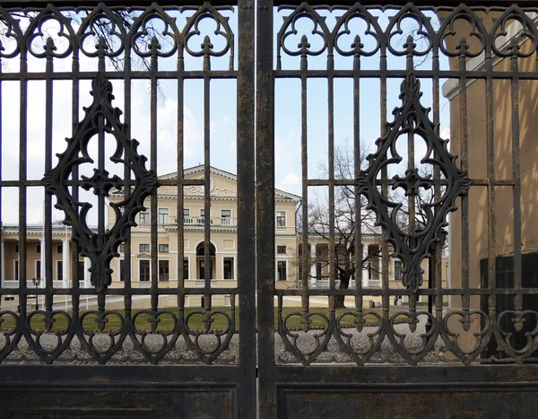 Brama pałacu Jusupow na rzekę Fontanka, St. Petersburg — Zdjęcie stockowe