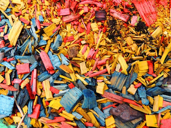 Decorative mulch of wood chips — Stock Photo, Image