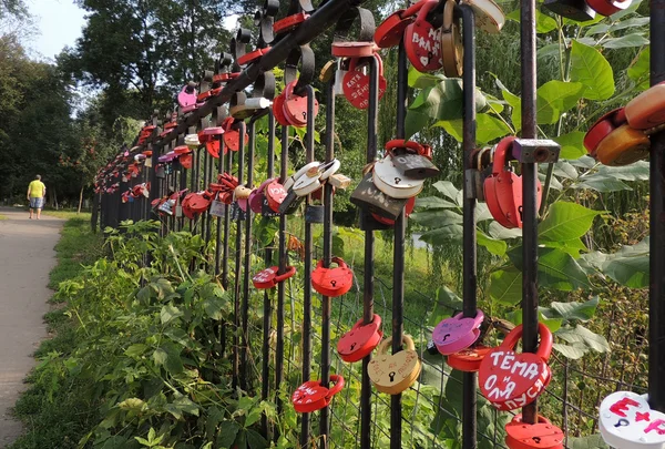 Hangsloten Suite - een symbool van liefde en loyaliteit — Stockfoto