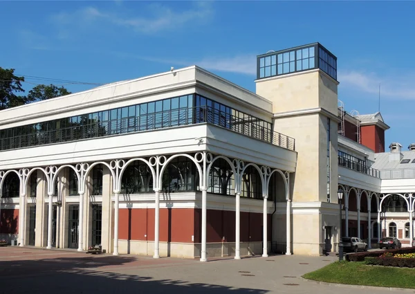 Nowy budynek teatru młodzieży na Fontanka. St. Petersburg — Zdjęcie stockowe