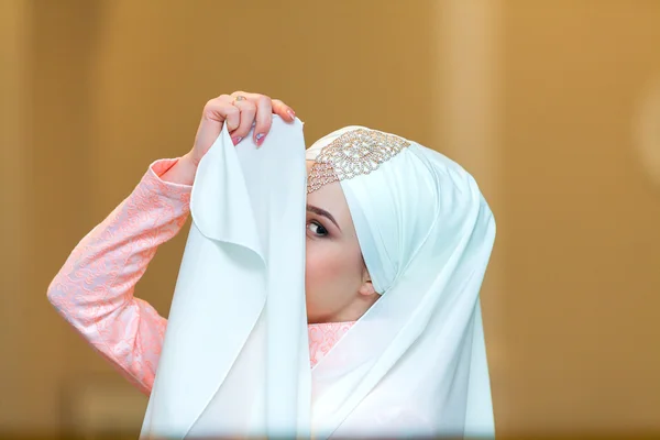 girl, people, female, white, background, adult, women, young, pretty, beautiful, smile, portrait, light, face, head, attractive, religion, beauty, happy, culture, traditional, dress, stairs, clothing, ethnic, lady, alone, eastern, arab, loneliness, d