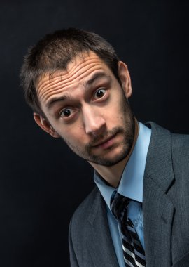 sürpriz sakallı işadamı