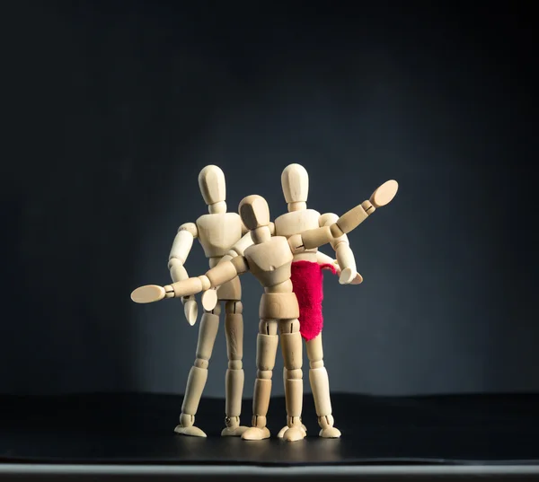 Família de figuras de madeira — Fotografia de Stock