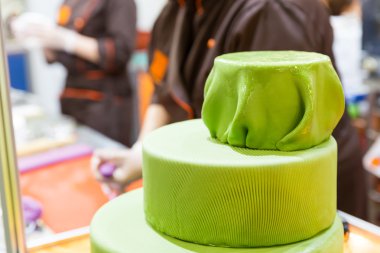 Sakız yapıştır ile lezzetli pasta