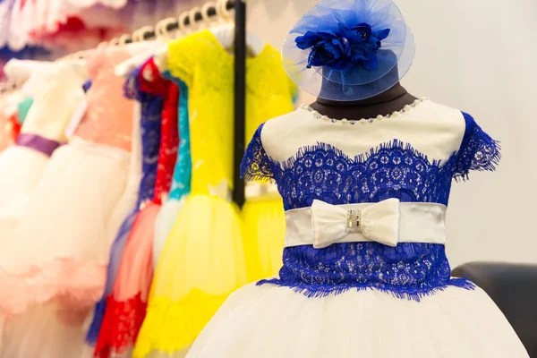 Modna sukienka — Zdjęcie stockowe