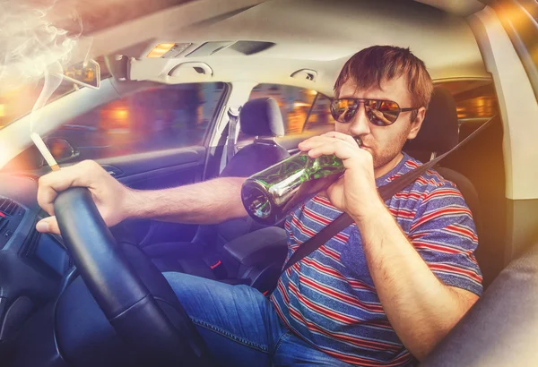 Man driving the car — Stock Photo, Image