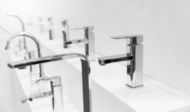 Banyo mikserler ile stand