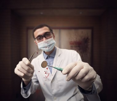 Korkutucu deli diş hekimi