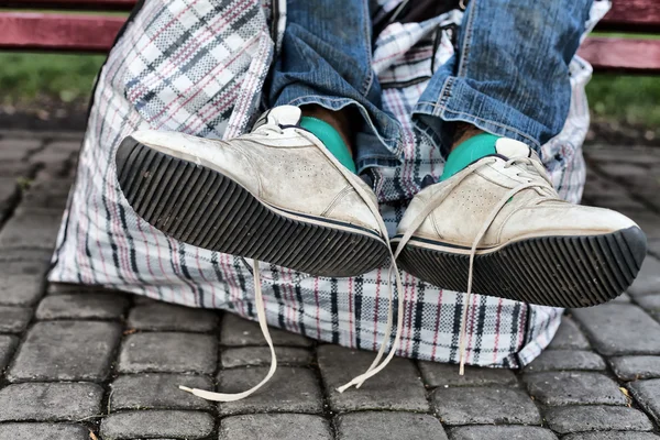 Vagrant dirty shoes — Stock Photo, Image