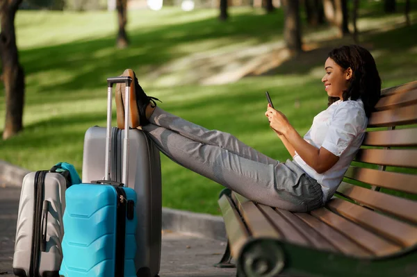 Young Woman Suitcase Using Phone Bench Park Female Traveler Luggage — Stock Photo, Image