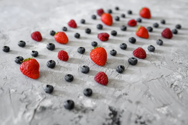 Frische Erdbeeren Auf Abstraktem Grunge Hintergrund Vegetarische Biolebensmittel Lebensmittelsortiment Natürliche — Stockfoto