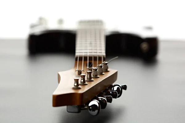 Guitarra Elétrica Vista Fosuc Cabeça Close Ninguém Instrumento Musical Cordas — Fotografia de Stock
