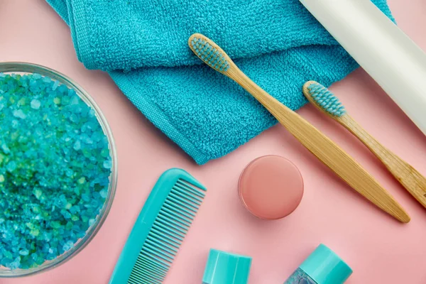 Productos para el cuidado bucal y de la piel, herramientas de higiene —  Fotos de Stock