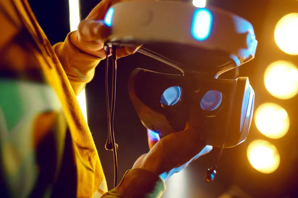 Young Gamer Holds Virtual Reality Headset Gamepad Luminous Cube Dark — Stock Photo, Image